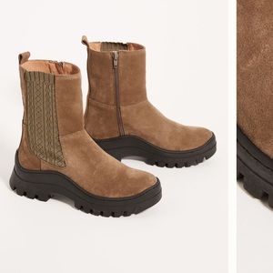 ANTHROPOLOGIE Farylrobin Chelsea Boots